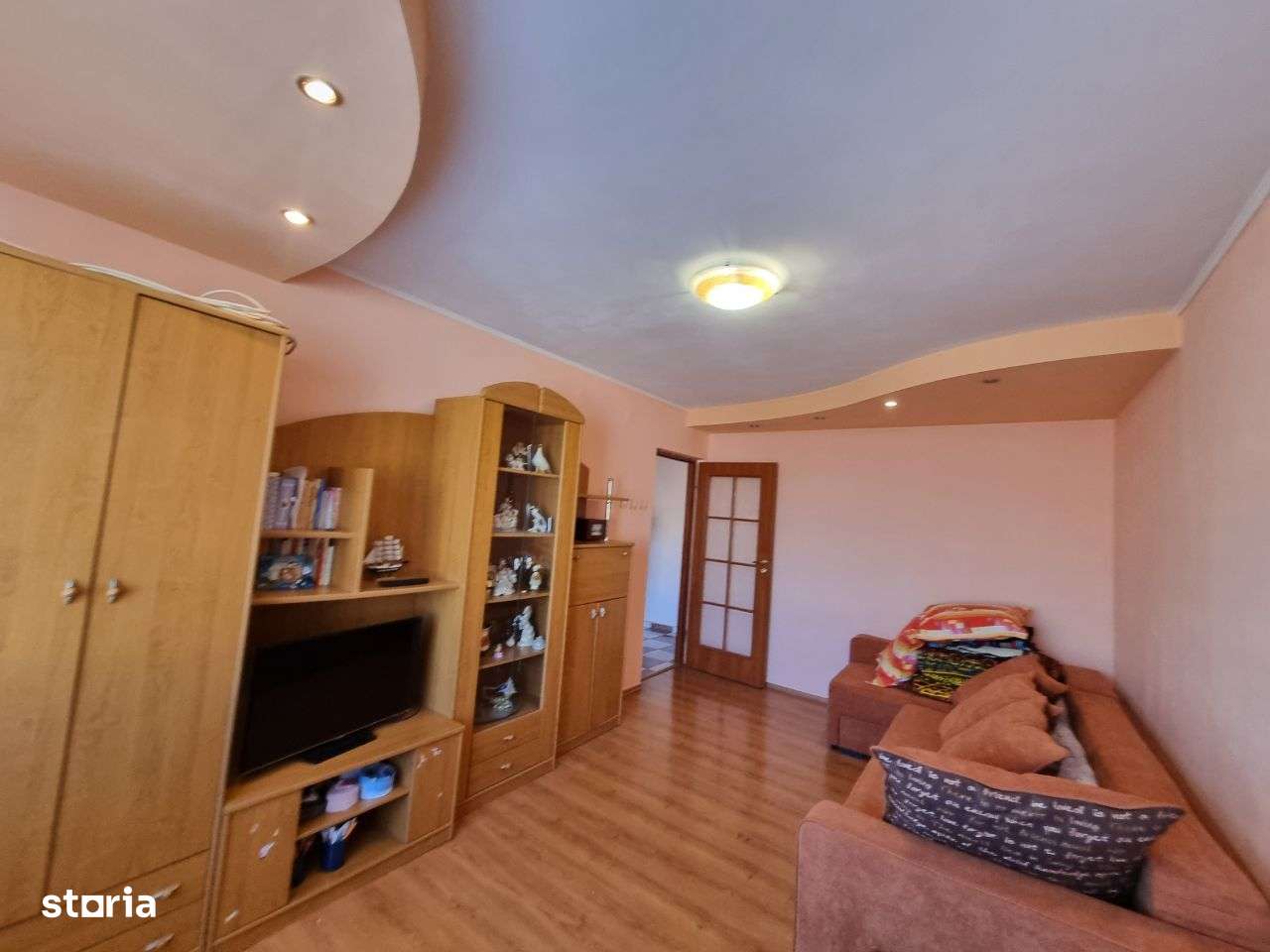 Apartament cu 3 camere de vanzare in zona Lujerului metrou - Imagine principală: 2/15