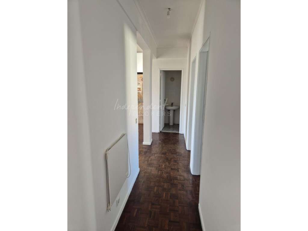 Apartamento T3 com vista esplendorosa-8