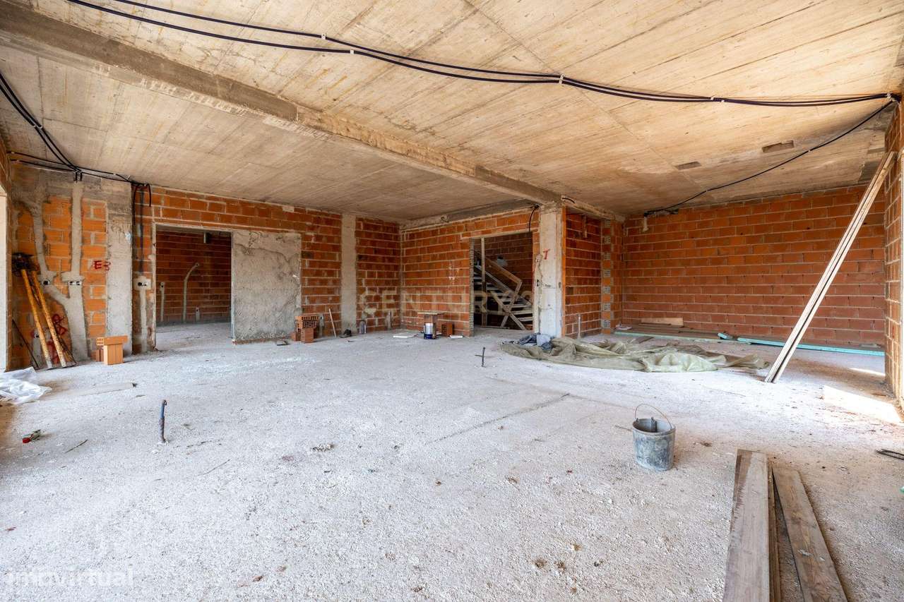 Moradia Isolada, T7 de Luxo com Piscina, Jardins. Leiria - Grande imagem: 3/43