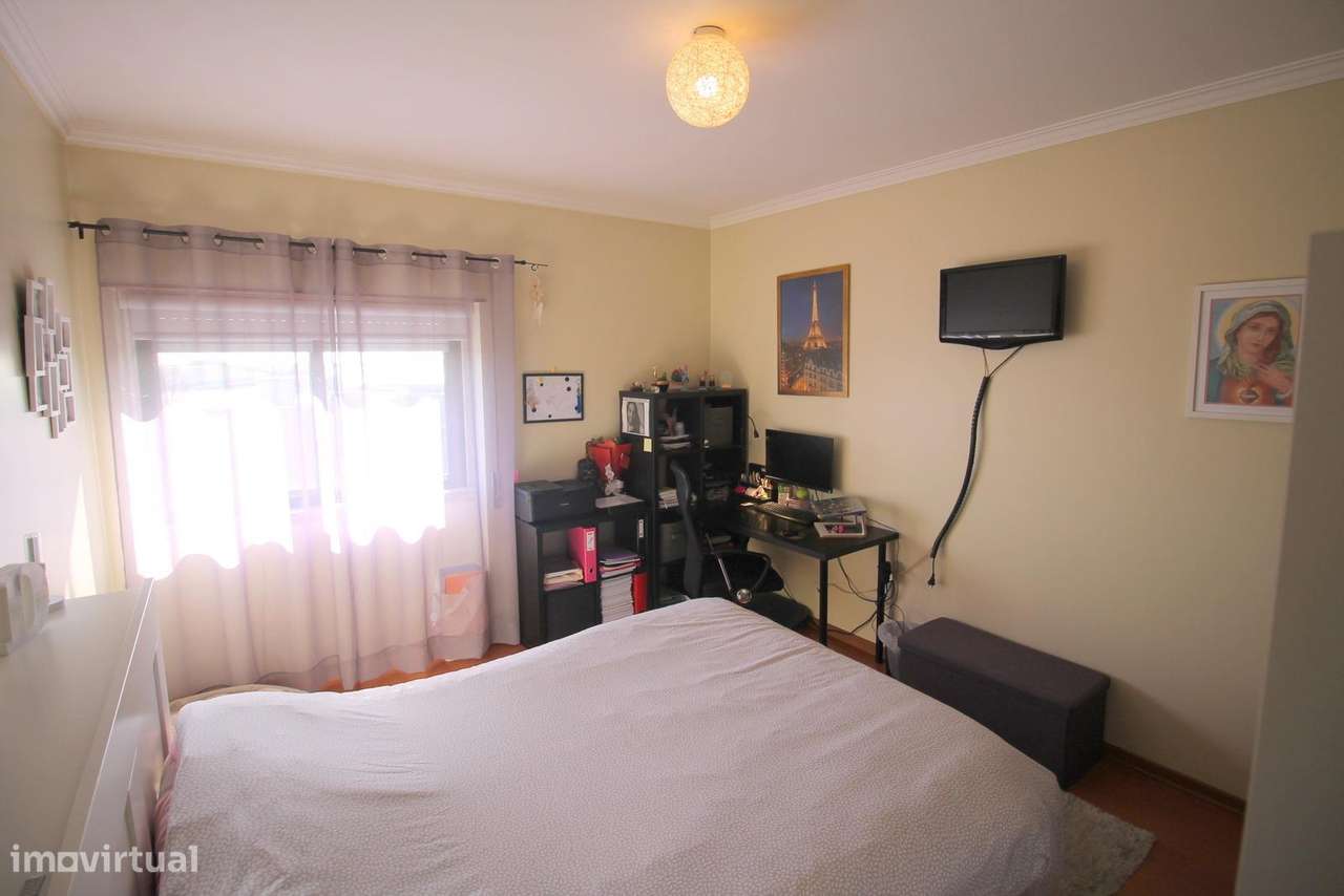 Apartamento T3 Vale Flores Mem Martins-17