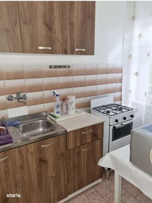 Garsoniera de vanzare, 28 mp, zona Brazda lui Novac - Piata Novac - Imagine principală: 4/5