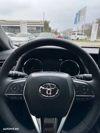 Toyota Camry 2.5 Hybrid Exclusive - 10