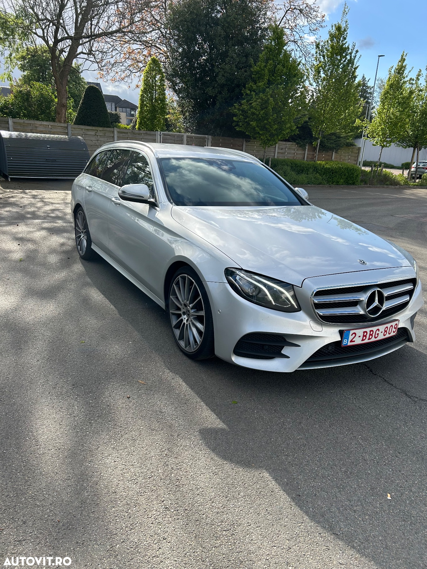 Mercedes-Benz E 220 d T 9G-TRONIC AMG Line - 2