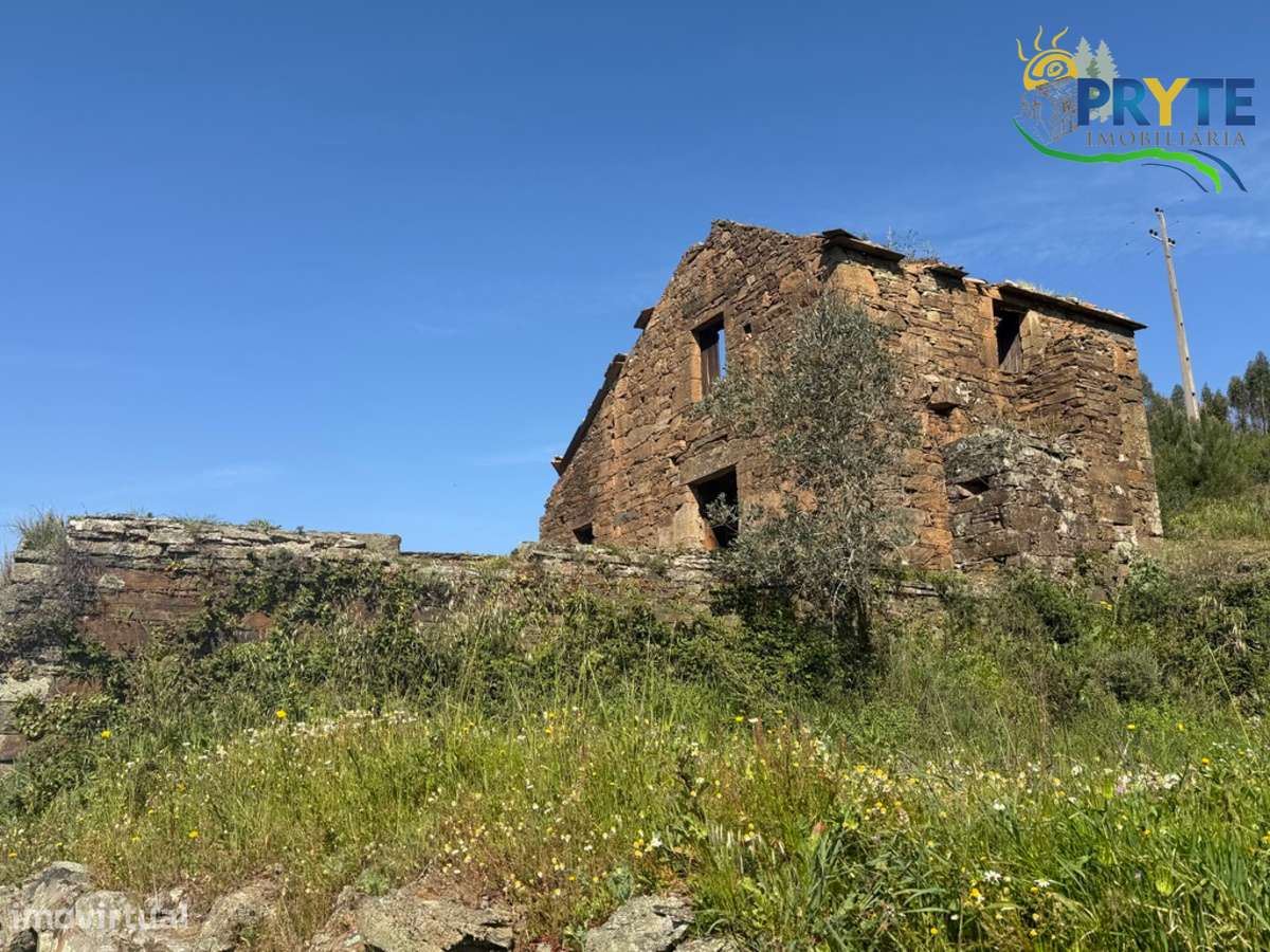 Ruína em pedra de xisto com boas vistas sobre a Aldeia e a Ribeira - Grande imagem: 4/26