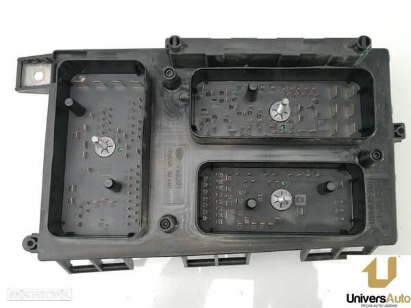 CAIXA RELÉS / FUSÍVEIS OPEL ZAFIRA B 2005 -13206746 5DK00866852 - 1