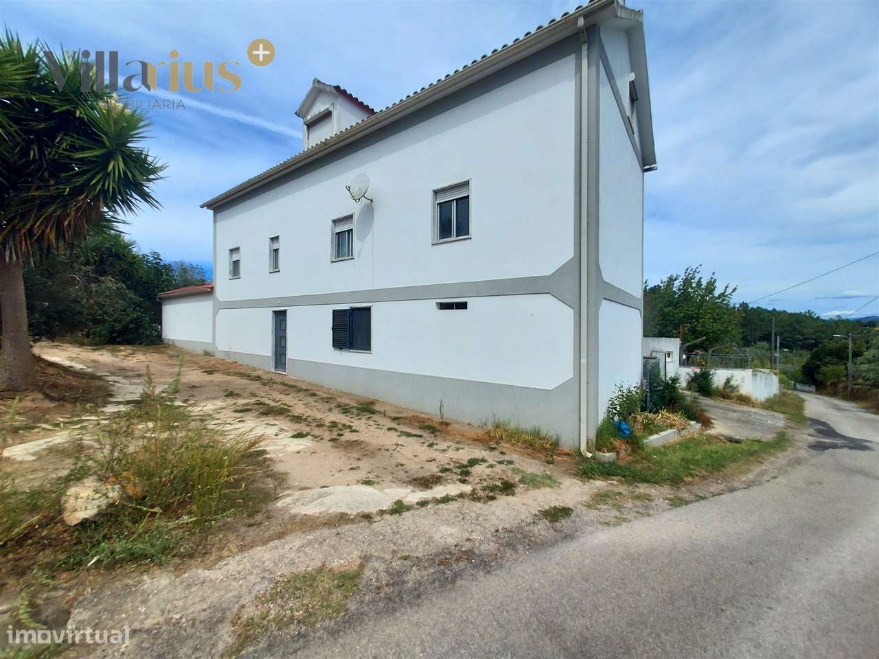 Moradia T3+1 à Venda em Tomar – Espaço e Natureza-1