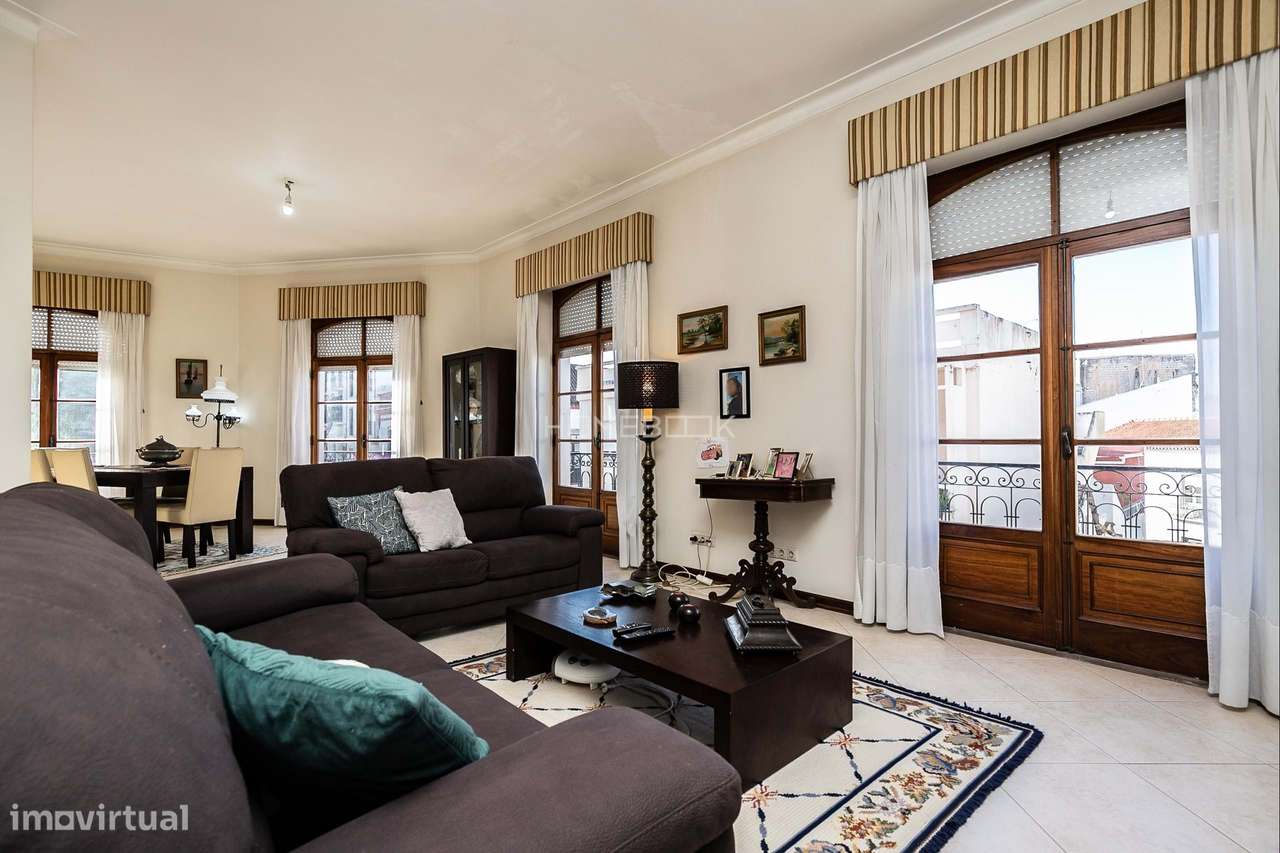 Prédio  - TAVIRA -  Apartamento c/garagem + Comércio - Grande imagem: 2/49