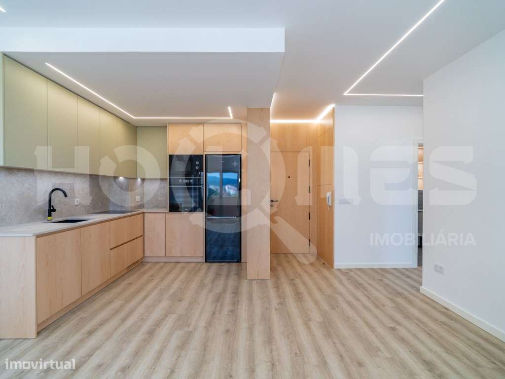 T2 de Luxo no Último Andar | Vista Mar, Serra e Cidade | Centro da ...-0