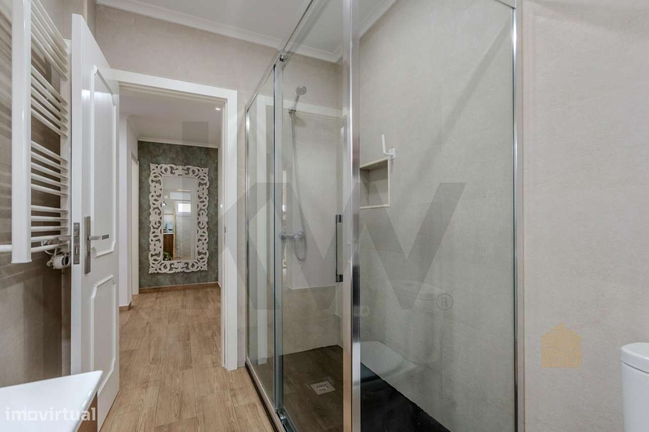Moradia T4 remodelada com jardim, terraço e garagem | Vendas Novas-23