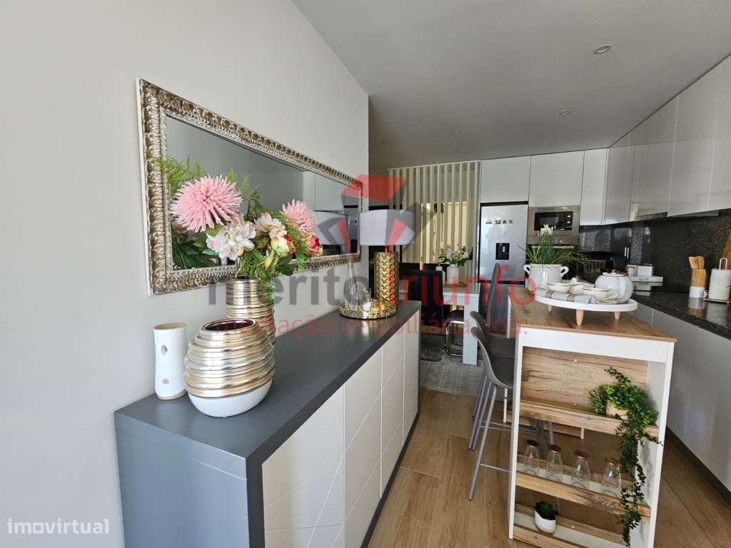 *Oferta da Escritura e Registo - Ap. T0+2 Novo em Selho (São Jorge)... - Grande imagem: 5/32