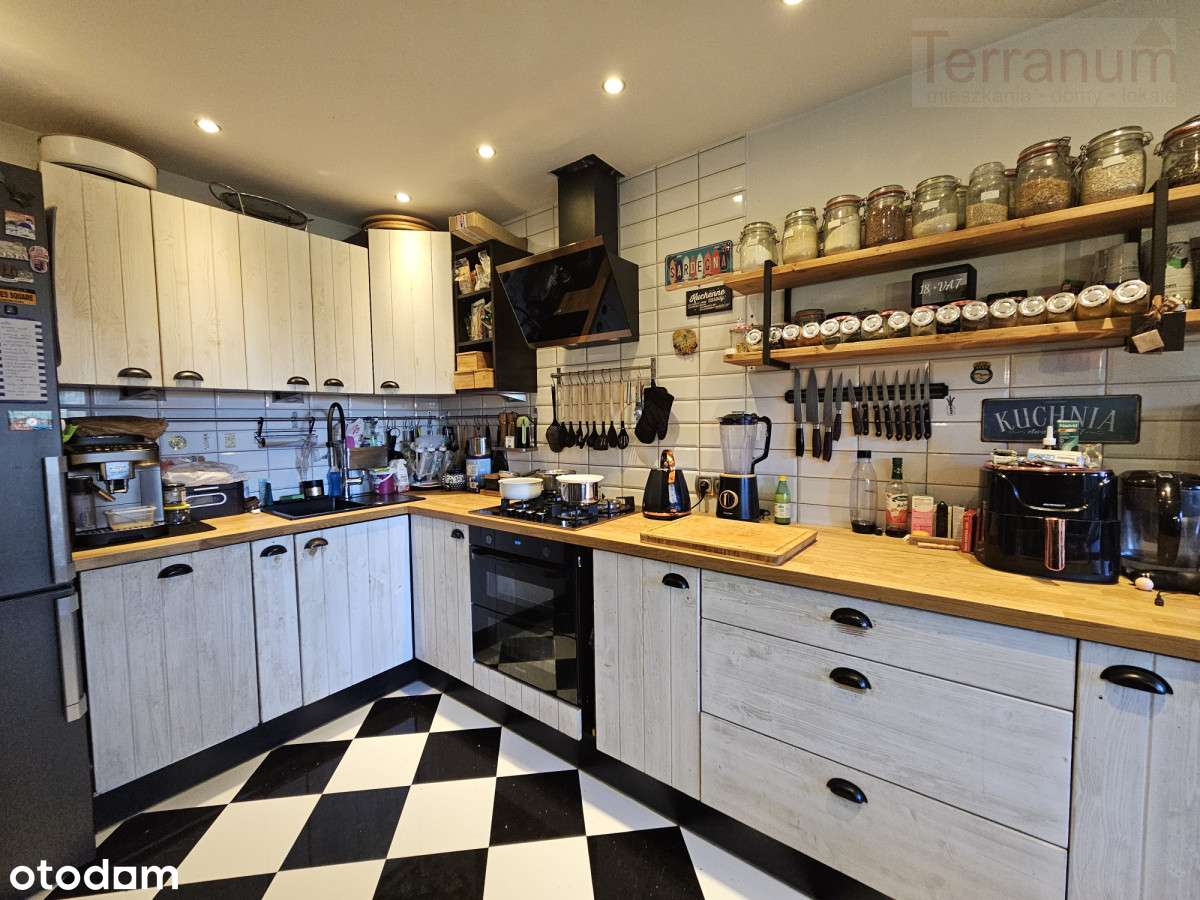 Dom (bliźniak) 4 sypialnie, 2 łazienki-2