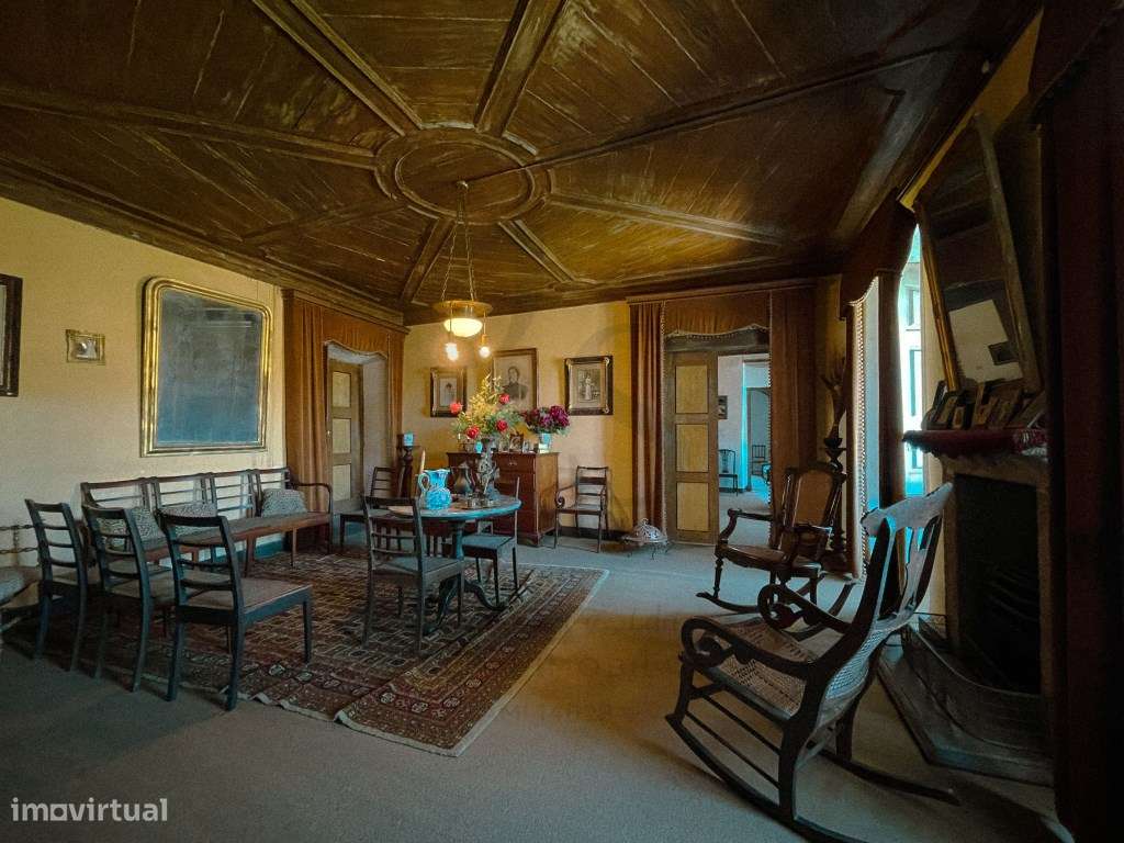 Casa Senhorial Brasonada do Século XVIII na Região do Douro-24