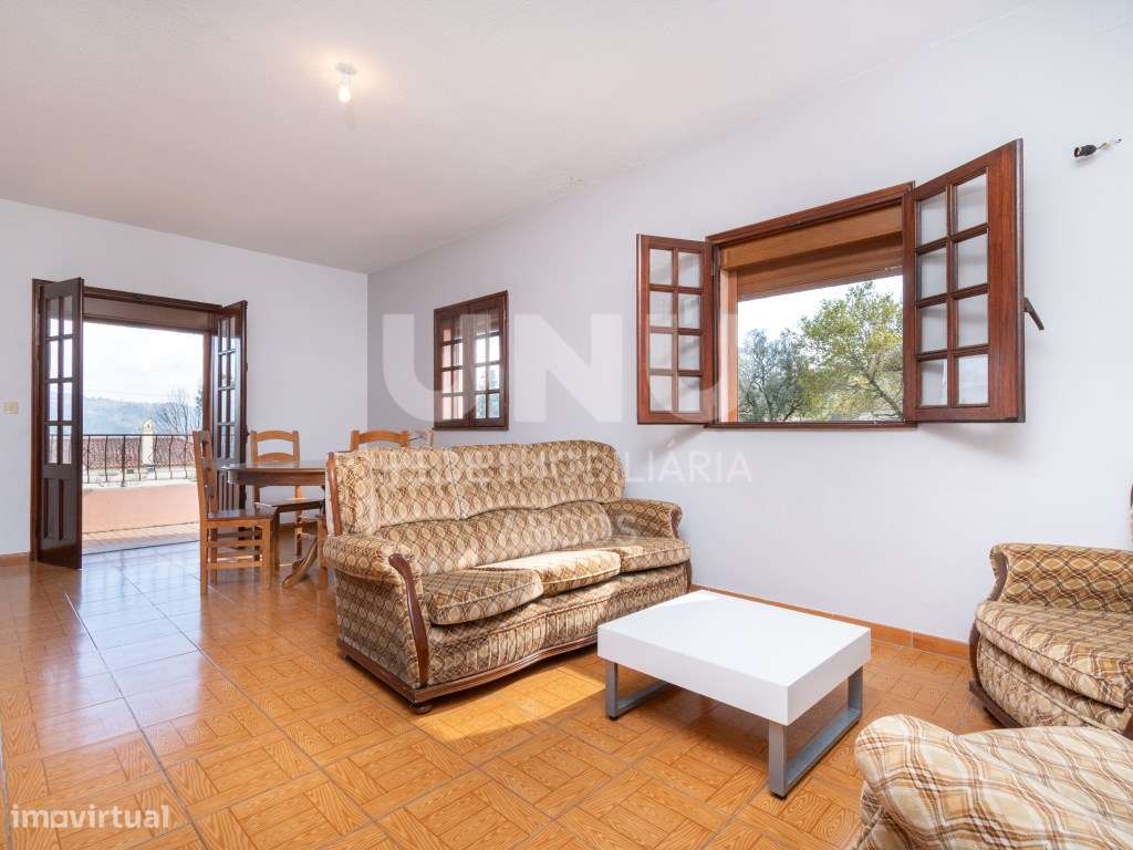 Moradia Bi-Familiar-19