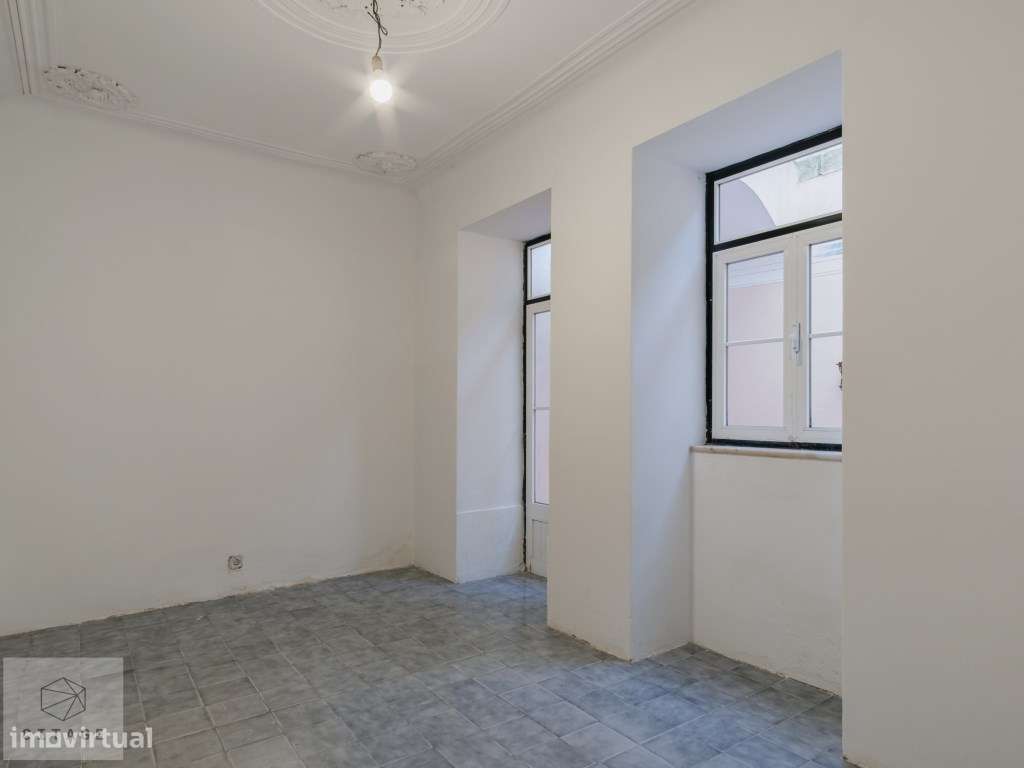 Apartamento T2 com terraço em Campo de Ourique-23