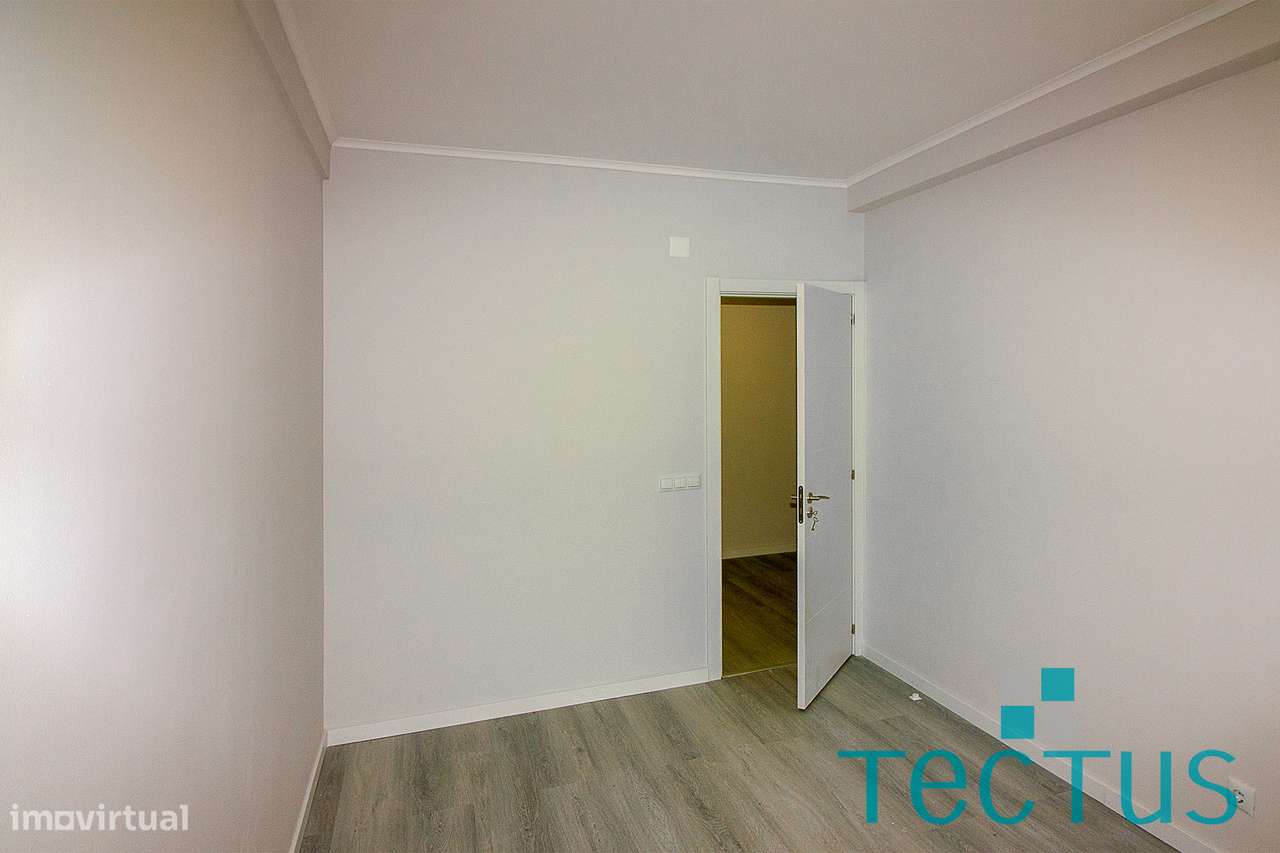 Apartamento T2 em Oeiras totalmente renovado-14
