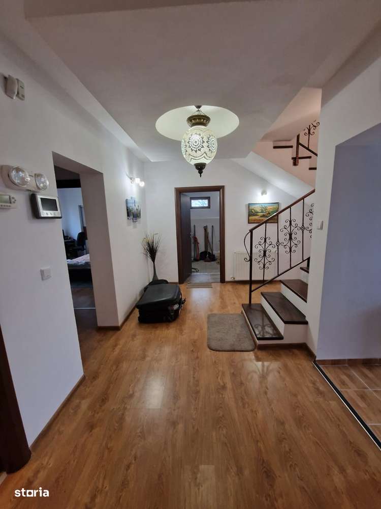 casa  197 mp, garaj, foisor, gratar, teren 870 mp la 100 m de DN 4-16