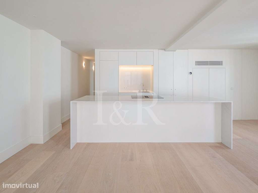 Apartamento T2 com estacionamento junto à Av. Liberdade - Grande imagem: 4/9