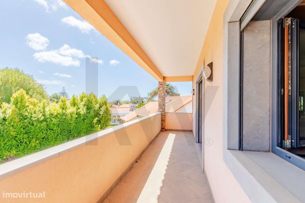 Moradia de sonho T4 com jardim, piscina e privacidade no coração de Ca-31