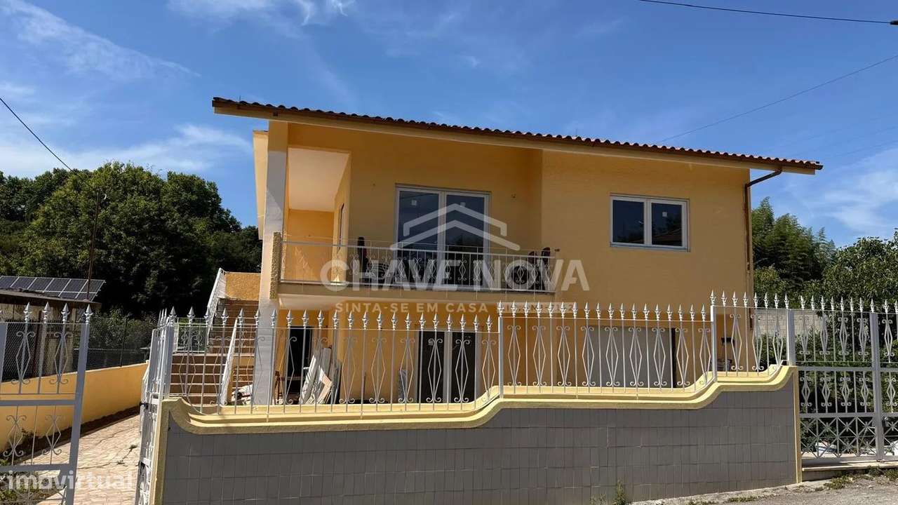 Moradia Isolada c/ Terreno em Santa Maria da Feira-3