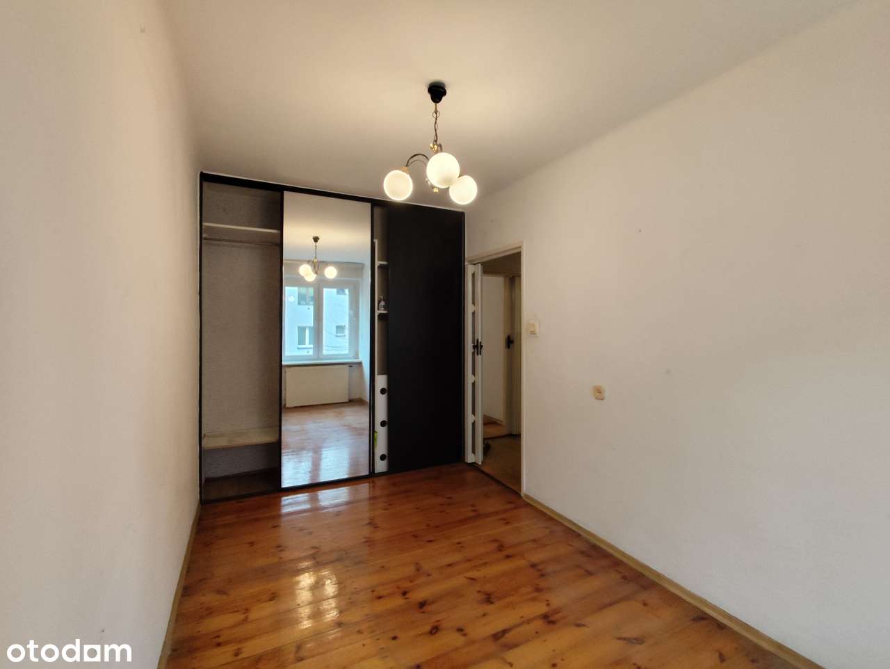 Do remontu: 2 pokoje, 43,86 m2, 1 piętro, gazowe, niski czynsz BYTOM-0