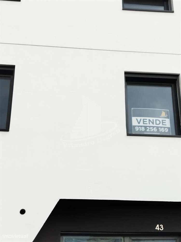 Oportunidade Única no Coração da Cidade – T4 com 195 m² - Grande imagem: 3/26