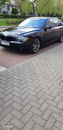 BMW Seria 7 750i - 17