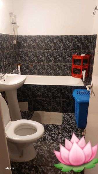 Vand apartament 3 camere, tip PC , zona Nufarul - Imagine principală: 5/5