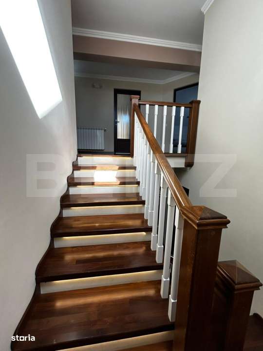 Casa cu piscina, 5 dormitoare, sistem smart home - Imagine principală: 5/14