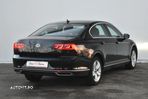 Volkswagen Passat - 5