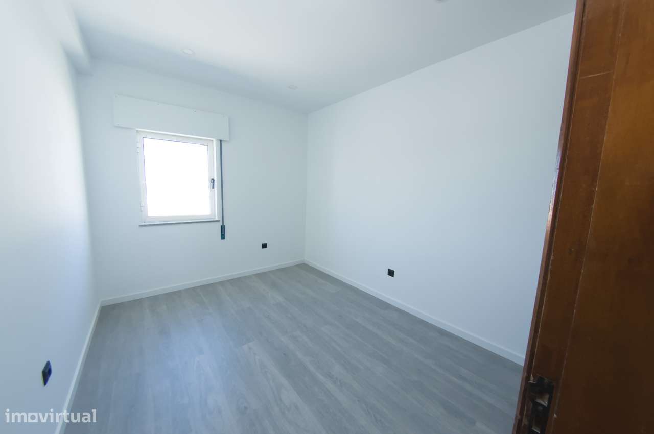 Apartamento T2 em Moura - Grande imagem: 4/15