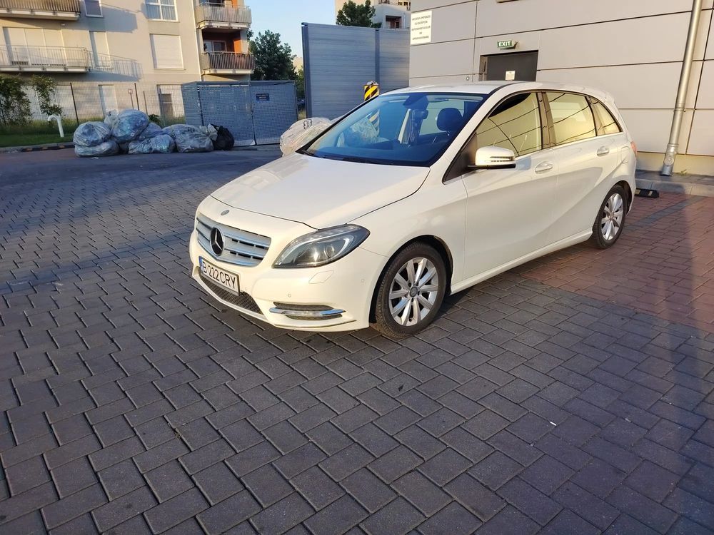 Mercedes-benz B 200 2014