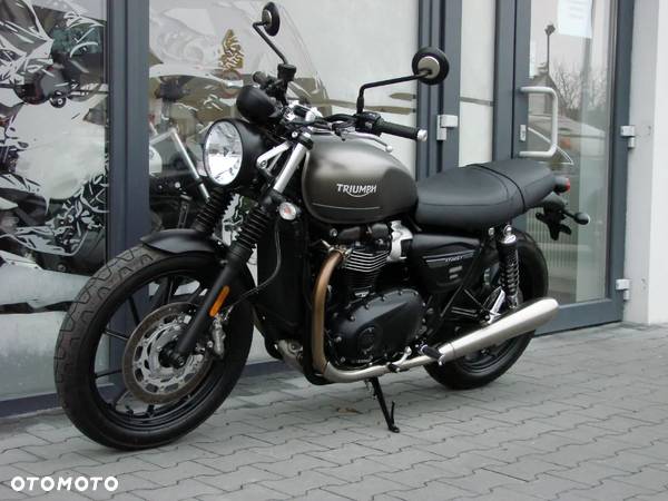 Triumph Street Twin - 1