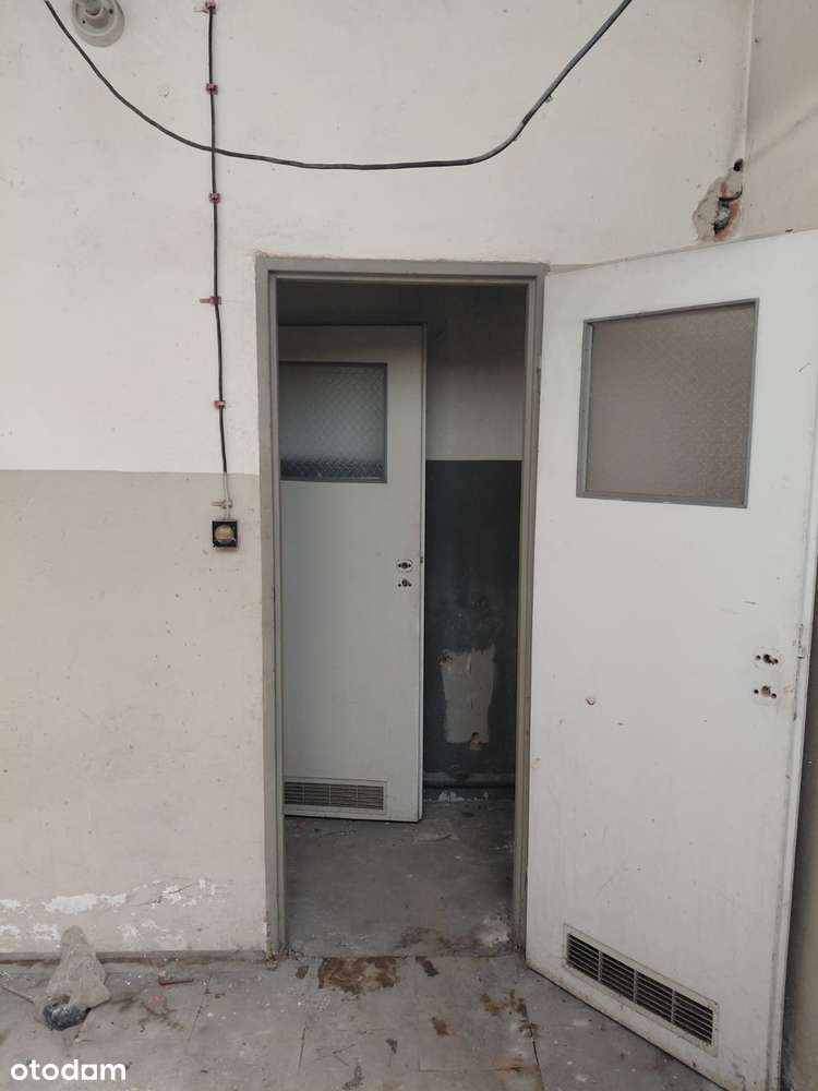 Budynek użytkowy Os. Konstytucji 3 Maja-4