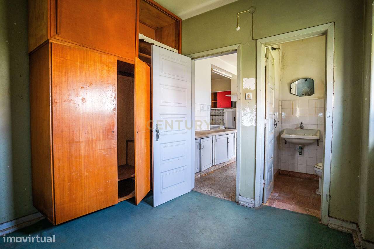 Apartamento T3 no centro das Caldas da Rainha-23