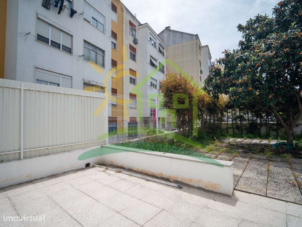 Apartamento T1 Tot. Remodelado Olival Basto Terraço 80m2-10