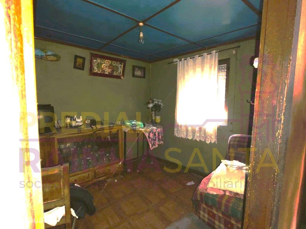 Moradia em pedra de granito com logradouro- Tem 2 entradas - Grande imagem: 4/15