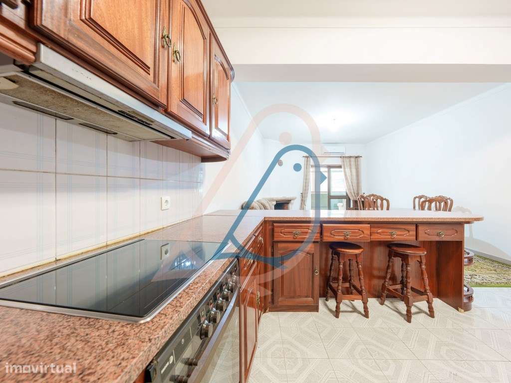 T4 para arrendamento em Fátima - excelentes áreas e localização pri... - Grande imagem: 5/38