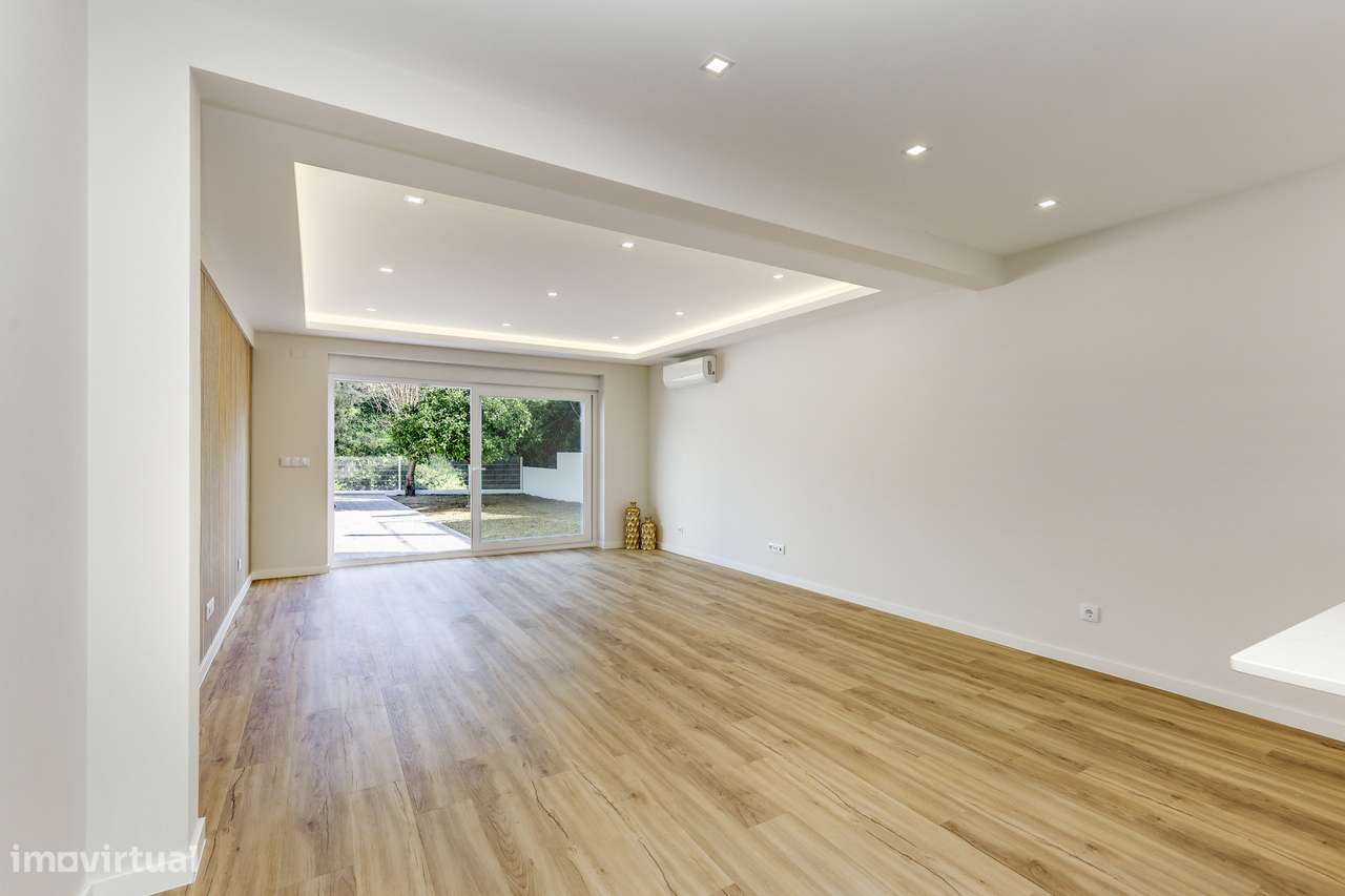 Venda Moradia Unifamiliar T4, localizada em Caxias - Oeiras. - Grande imagem: 5/25