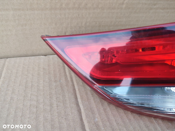 Lampa prawy tył w klapę HYUNDAI ELANTRA EUROPA 92404-3X2 - 3