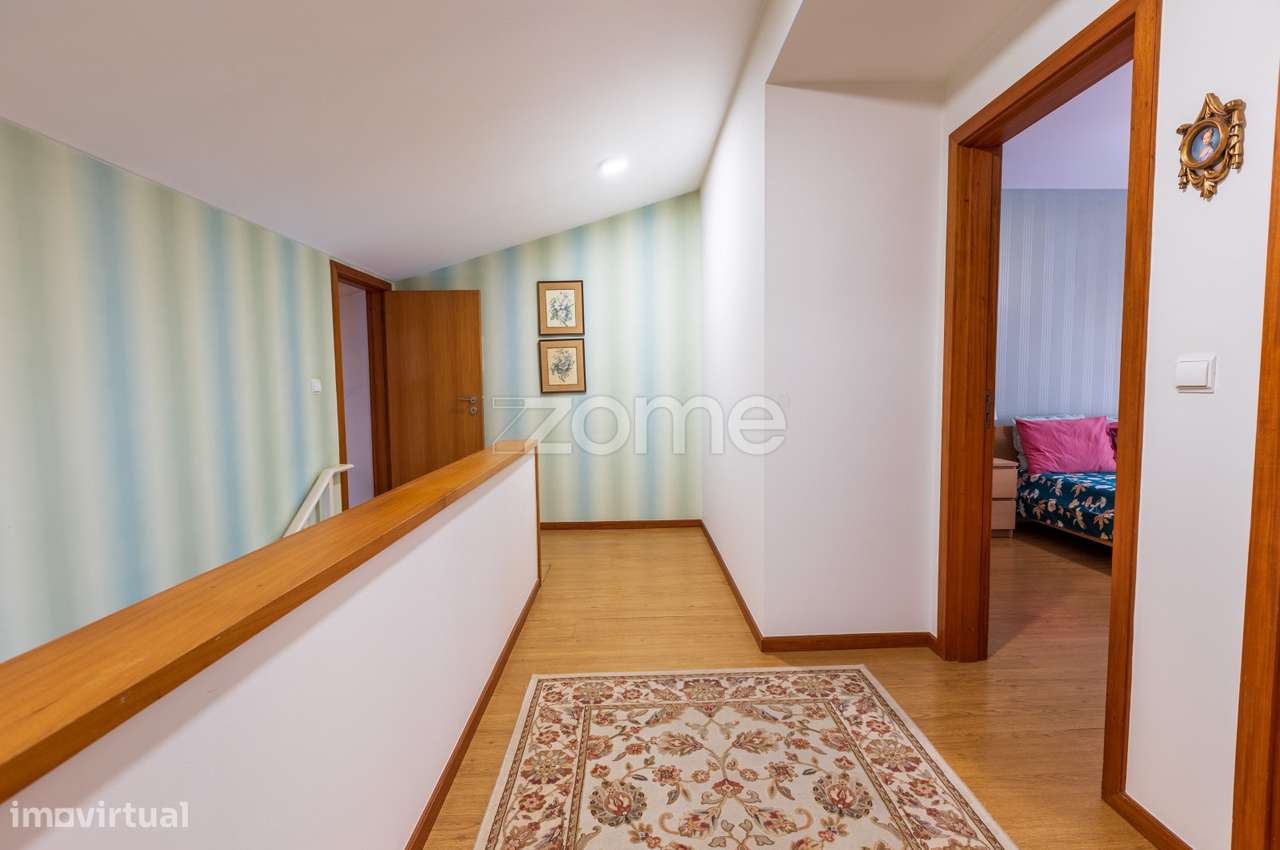 Moradia Geminada T3 em Aldão-34