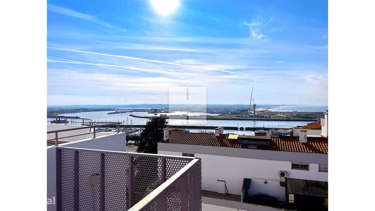 T0 NOVO c/ Terraço no Bairro Novo-8