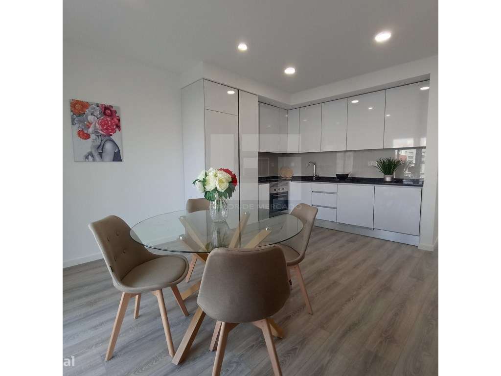 Apartamento t3 à venda na Avenida do Uruguai, BENFICA - Grande imagem: 2/21