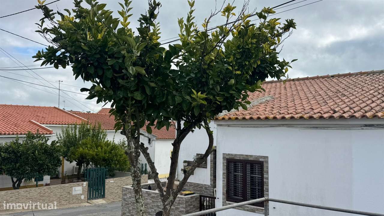 Moradia T2 com logradouro, anexo, terraço e garagem, Castro Verde-29