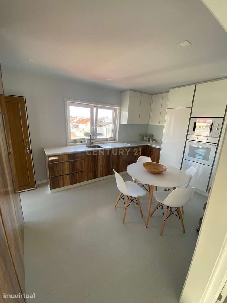 Andar Moradia Moderna em Vila Nova de Gaia - 3 Quartos, 2 Casas de Ban - Grande imagem: 3/39