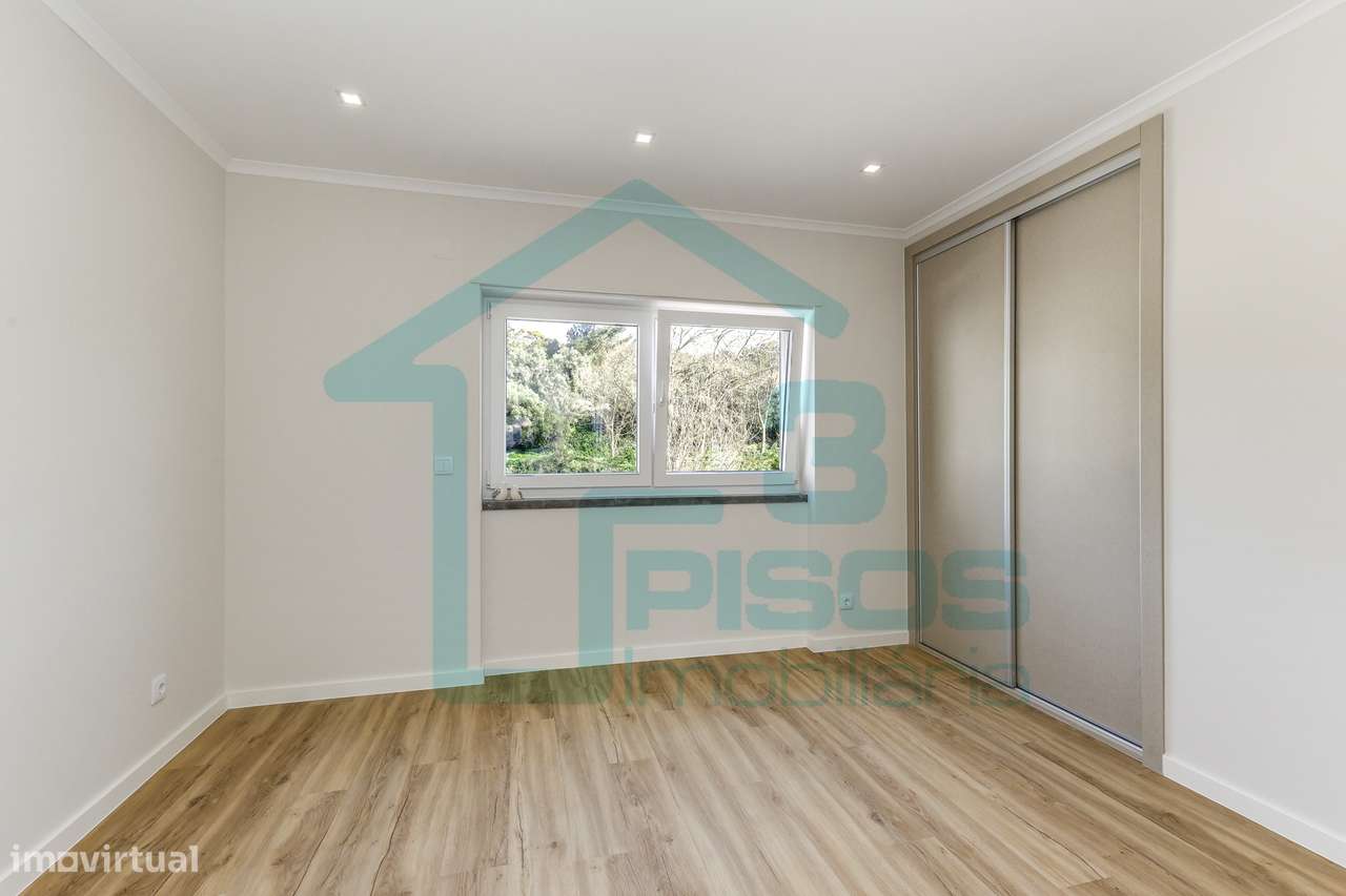 Moradia T4 isolada com terraço, jardim - Caxias - Oeiras-16