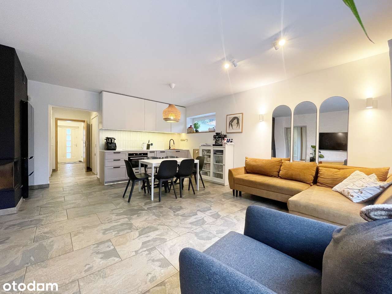 Parterowy dom wolnostojący z garażem do zamieszkania-8