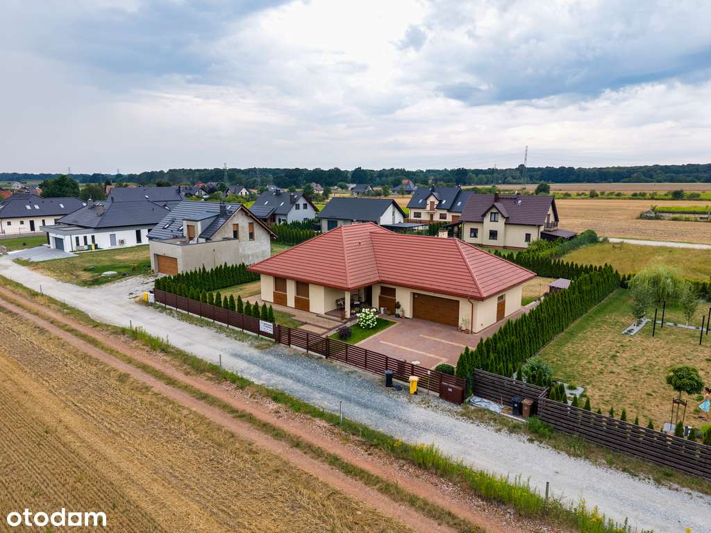 Nowoczesny, parterowy dom w Pruszowicach-0