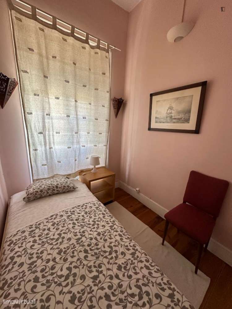 Quarto - localizado em Penha de França Lisbon - Grande imagem: 4/30
