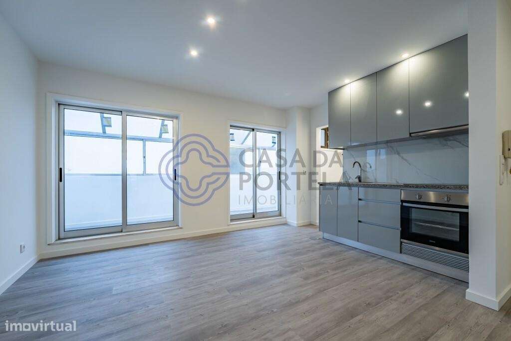 T2 recuado em Paranhos renovado na zona da Igreja da Areosa - Grande imagem: 4/16