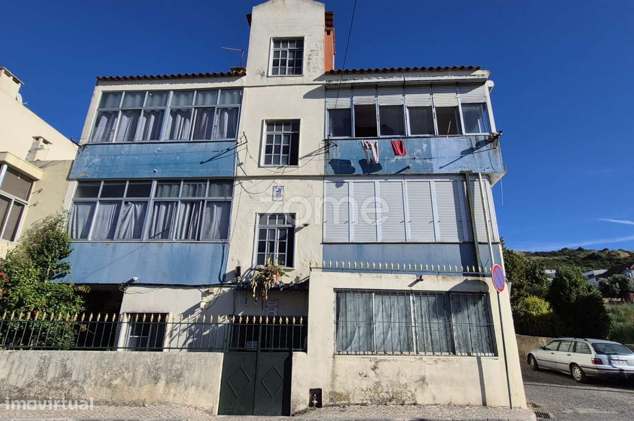 Venda Prédio c/ 3 pisos Encosta da Luz - Odivelas-11